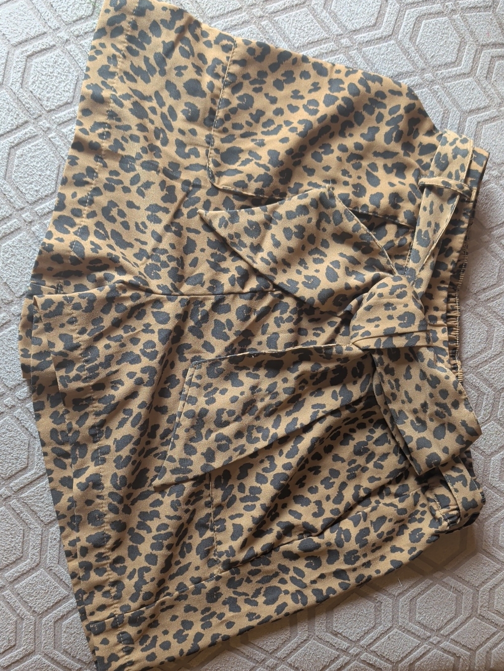 Leopard Print Tie-Waist Shorts- Brown/Black